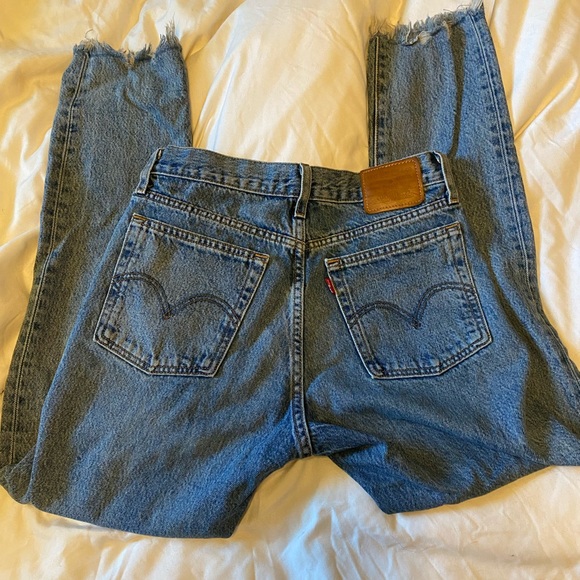 Levi’s wedgie jeans - Picture 2 of 2